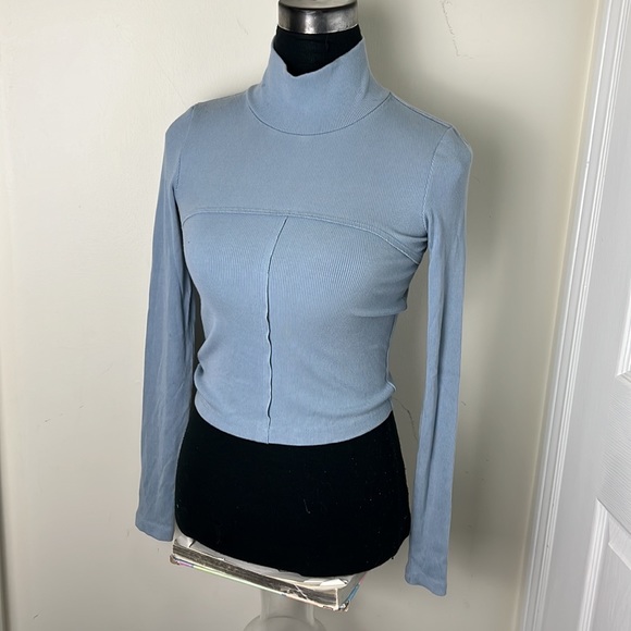 Aritzia Wilfred Moon Cropped Turtle Neck Sweater Top Size XS - Picture 7 of 9